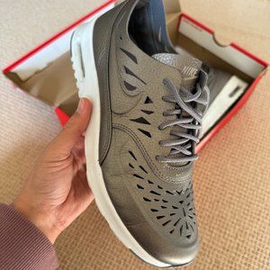 Nike Air Max Thea Joli